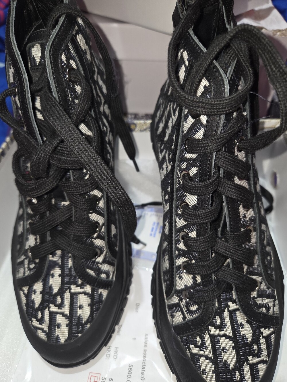 New Boots Size 9 Unisex